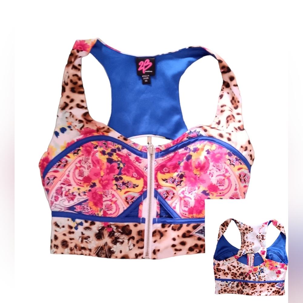 - 2B bebe zipper front crop top